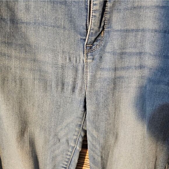 Torrid jeans stretch woman's 14S pre-owned - Picture 3 of 7